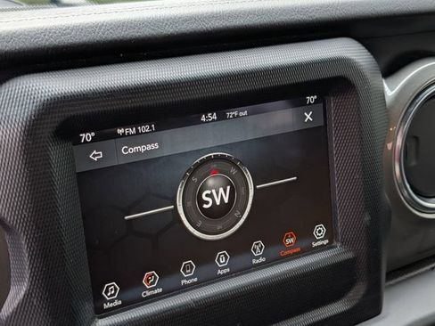 Used 2019 Jeep Wrangler Unlimited Sahara AWD/4WD image 21