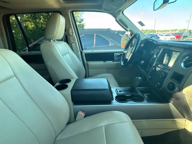 Used 2017 Ford Expedition EL XLT w/ Equipment Group 202A AWD/4WD image 16