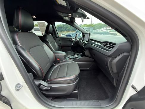 Used 2024 Ford Escape ST-Line w/ Tech Pack #1 FWD image 10