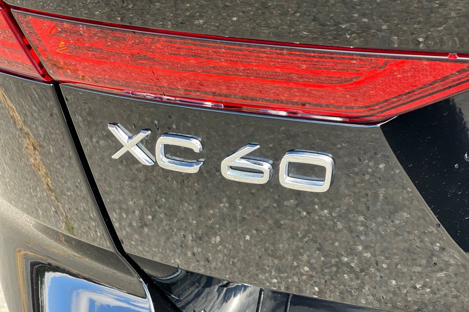 Used 2023 Volvo XC60 B5 Core FWD image 12