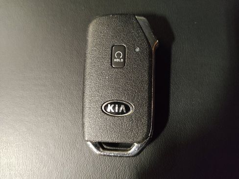 Used 2021 Kia Telluride LX FWD image 32