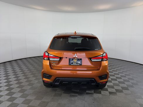 Used 2025 Mitsubishi Outlander Sport AWD image 9