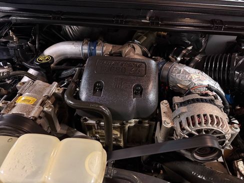 Used 1999 Ford F350 4x4 Regular Cab DRW Super Duty image 45