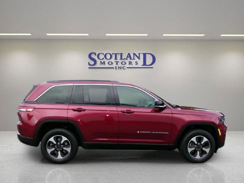 Used 2024 Jeep Grand Cherokee Limited 4xe AWD/4WD image 5