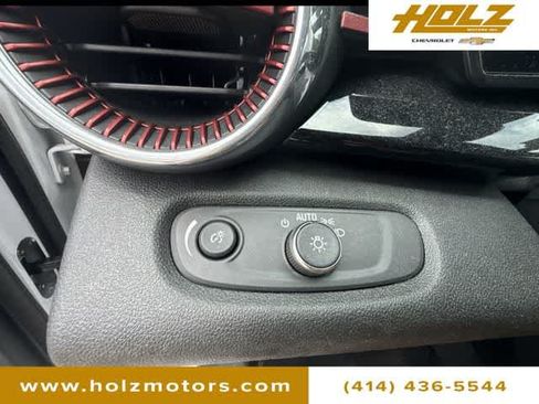 Certified 2025 Chevrolet Trax RS w/ Driver Confidence Package FWD image 17