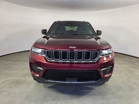 Used 2025 Jeep Grand Cherokee Laredo X RWD image 2
