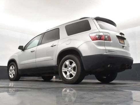 Used 2010 GMC Acadia SLE FWD image 12