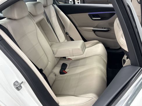 Used 2025 Mercedes-Benz C 300 Sedan image 25