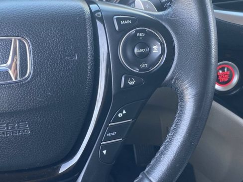 Used 2016 Honda Pilot Touring image 26