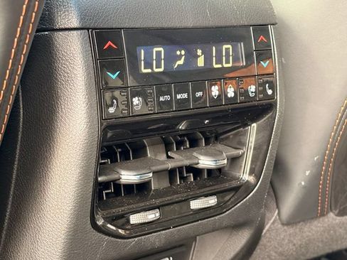 Used 2024 Jeep Grand Cherokee Summit AWD/4WD image 18