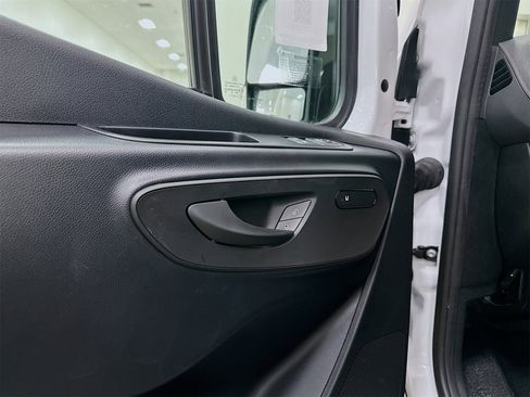 Used 2025 Mercedes-Benz Sprinter 2500 image 14