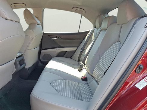 Used 2018 Toyota Camry SE w/ Protection Package (Q2) image 8