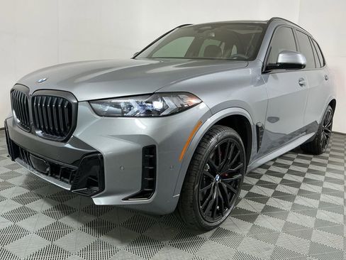 New 2026 BMW X5 xDrive40i w/ M Sport Package image 2