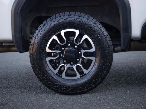 Used 2020 GMC Sierra 2500 AT4 w/ Technology Package image 25