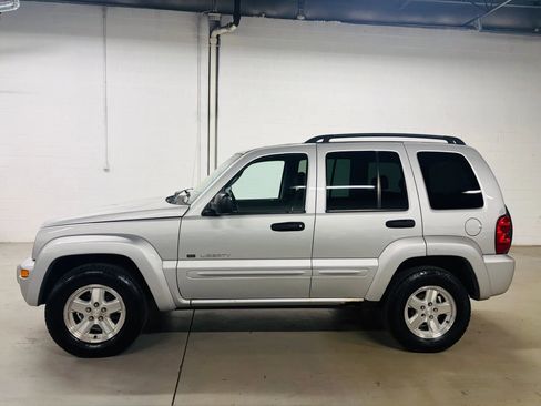 Used 2002 Jeep Liberty Limited AWD/4WD image 5