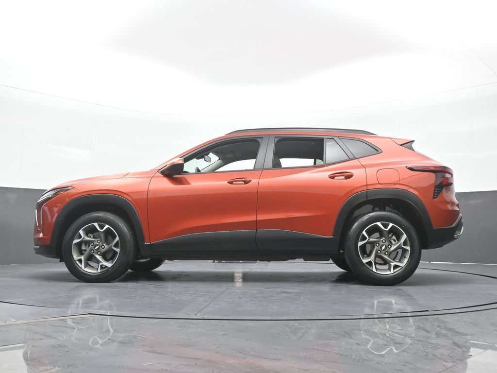 Used 2024 Chevrolet Trax LT w/ Driver Confidence Package FWD image 54