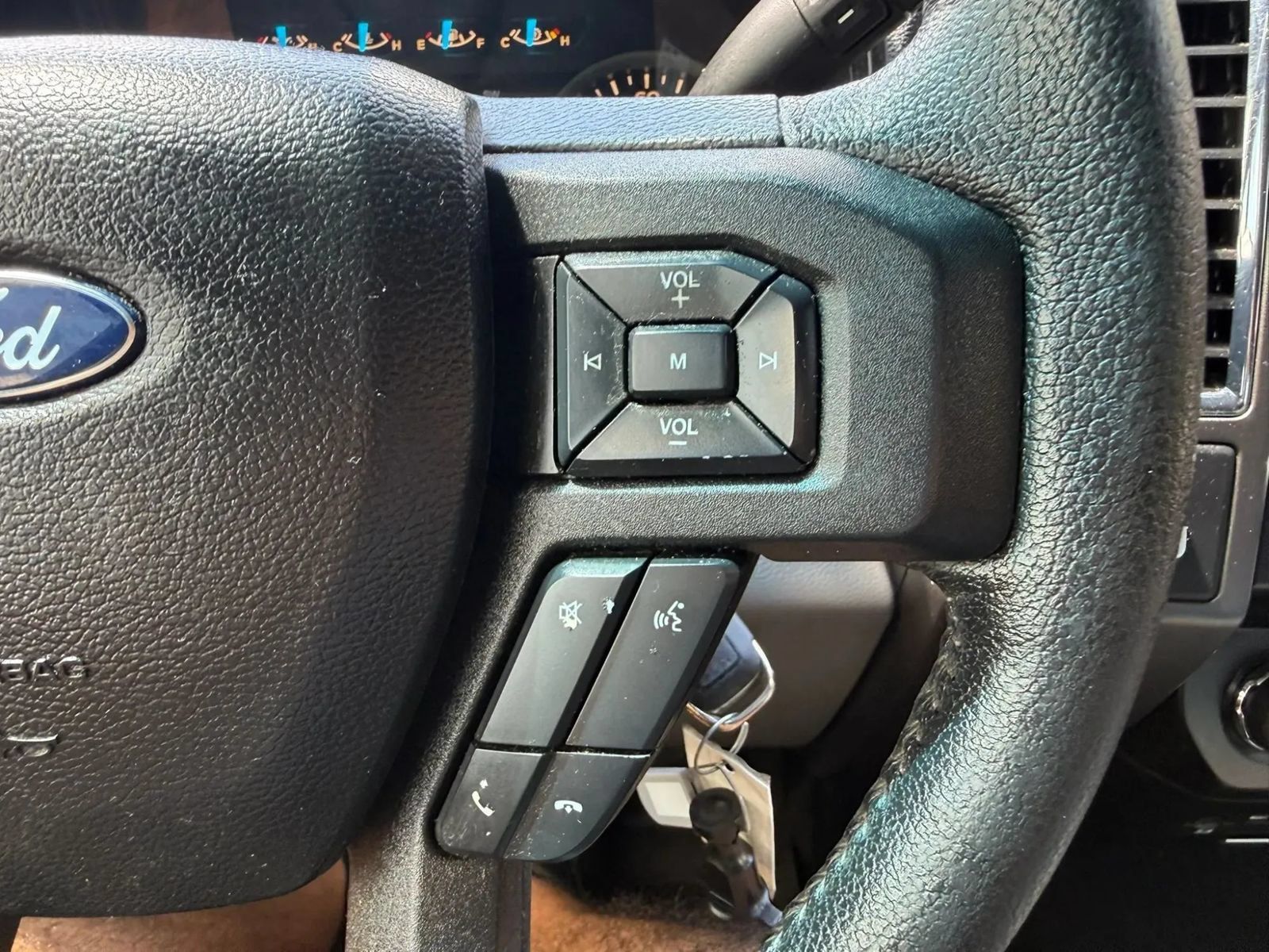 Used 2015 Ford F150 XLT w/ Equipment Group 302A Luxury RWD image 29