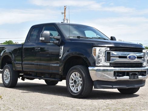 Used 2019 Ford F250 XLT AWD/4WD image 3