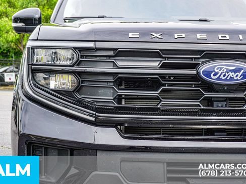 Used 2025 Ford Expedition Active AWD/4WD image 12