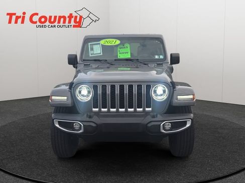 Used 2021 Jeep Wrangler Unlimited Sahara AWD/4WD image 2