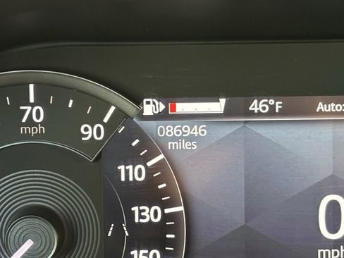 Used 2021 Jaguar F-PACE S image 23