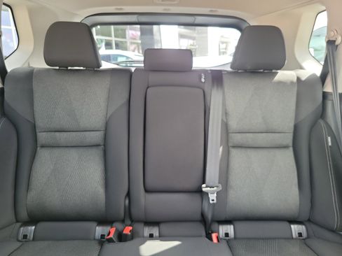 Used 2024 Nissan Rogue SV image 30