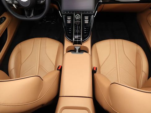 New 2026 Aston Martin V8 Vantage Coupe image 25