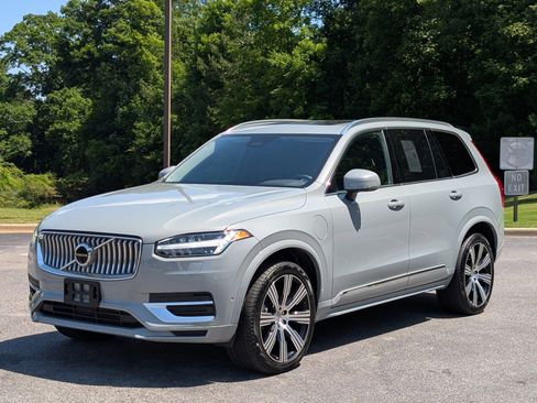 Used 2024 Volvo XC90 T8 Plus w/ Protection Package Premier AWD/4WD image 44