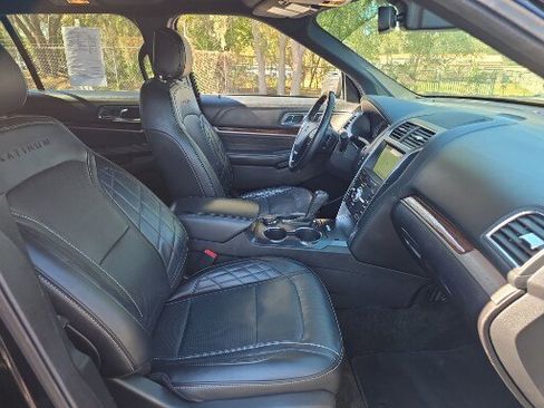 Used 2017 Ford Explorer Platinum image 15