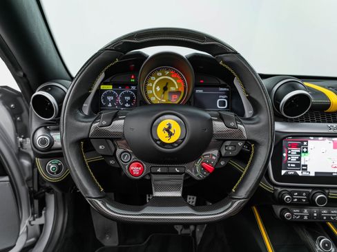 Certified 2023 Ferrari Portofino M image 34