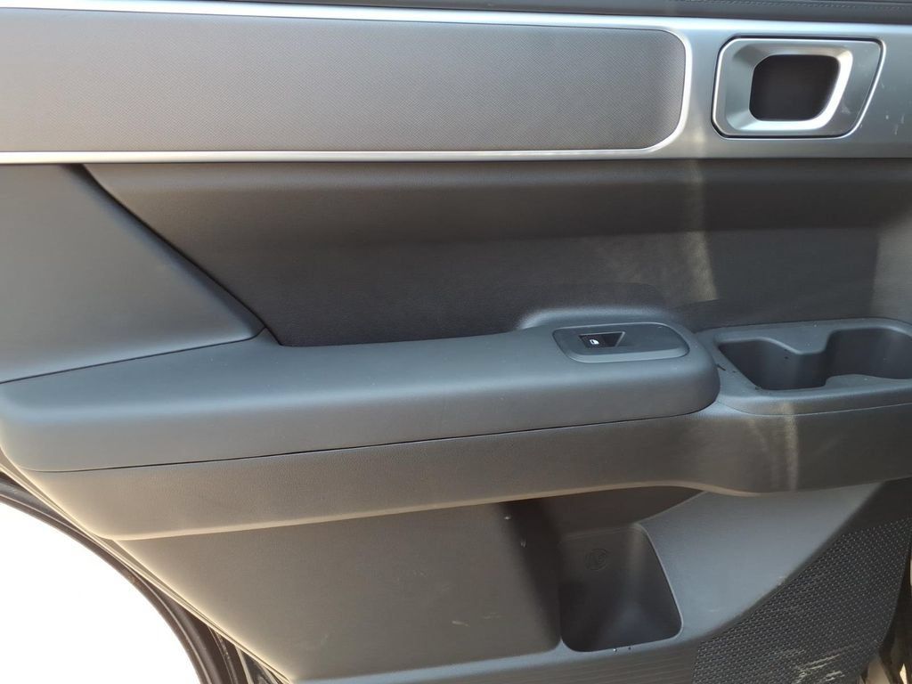 Used 2026 Hyundai Santa Fe SE FWD image 10