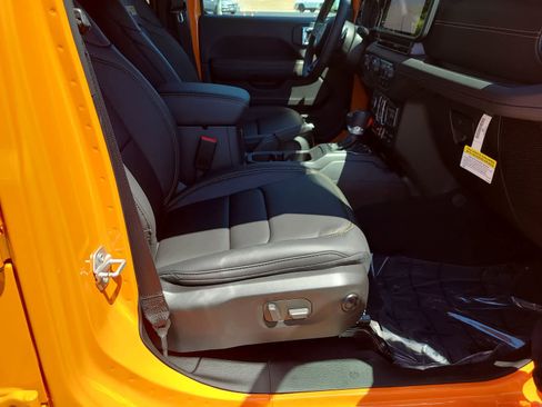 New 2025 Jeep Wrangler Unlimited Rubicon 392 image 22