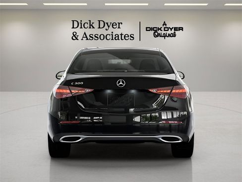 Used 2025 Mercedes-Benz C 300 Sedan image 14