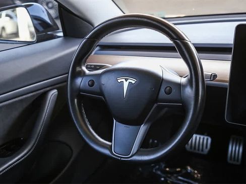 Used 2018 Tesla Model 3 Performance image 12