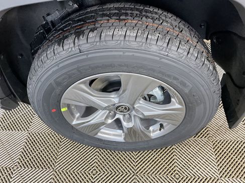 New 2025 Toyota RAV4 XLE image 5