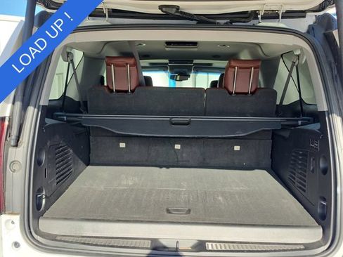 Used 2020 Chevrolet Suburban Premier w/ Premier Plus Edition AWD/4WD image 7