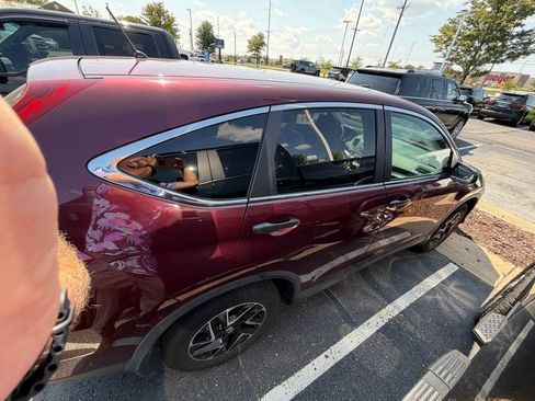 Used 2016 Honda CR-V SE image 11