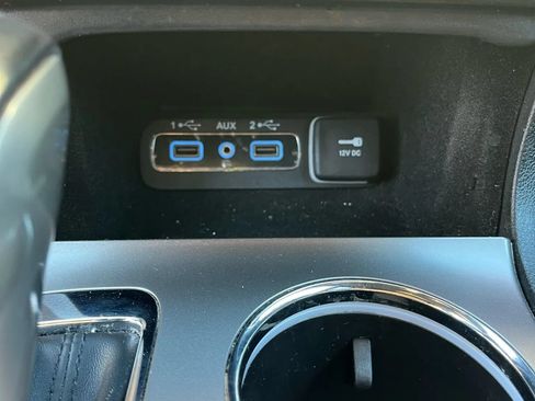 Used 2018 Jeep Grand Cherokee Altitude AWD/4WD image 12