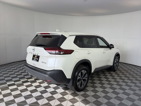 Used 2023 Nissan Rogue SV AWD/4WD image 10