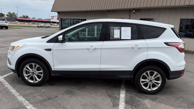 Used 2017 Ford Escape SE AWD/4WD image 3