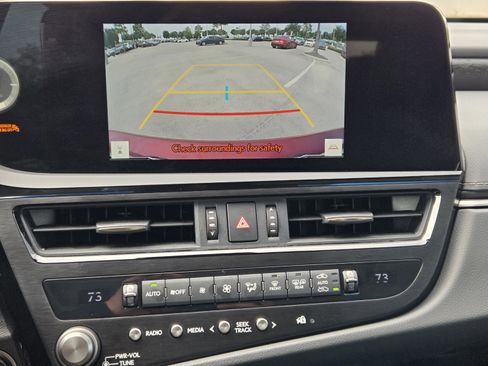 Certified 2025 Lexus ES 300h w/ Premium Package FWD image 14