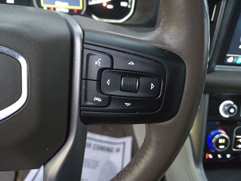 Used 2021 GMC Yukon Denali w/ Denali Premium Package image 20