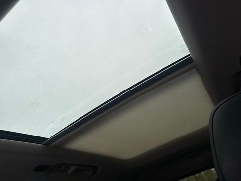 Used 2016 Volvo XC90 T6 Momentum w/ Vision Package image 28