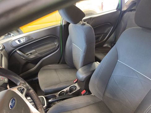 Used 2014 Ford Fiesta SE w/ Comfort Package FWD image 6