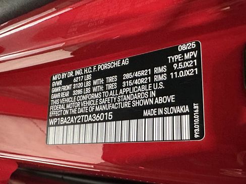 Certified 2026 Porsche Cayenne Coupe image 18