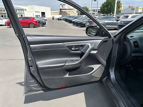 Used 2018 Nissan Altima 2.5 SL FWD image 19