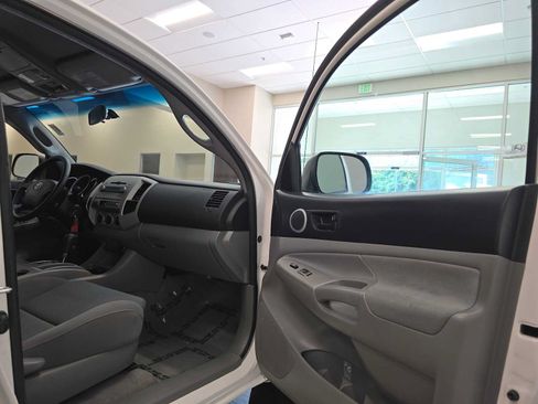 Used 2008 Toyota Tacoma PreRunner RWD image 26