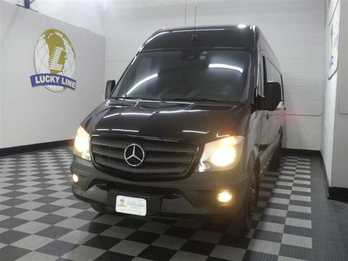 Used 2016 Mercedes-Benz Sprinter 3500 image 3