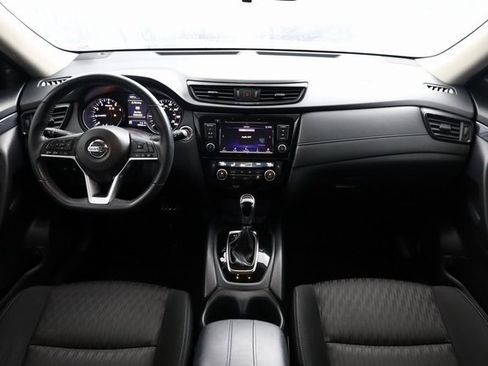 Used 2018 Nissan Rogue SV image 14