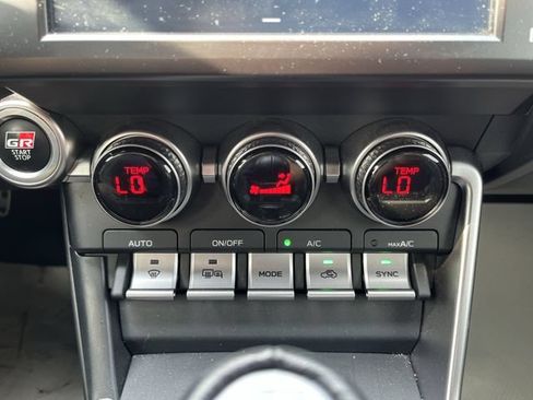 Used 2024 Toyota GR86 Premium RWD image 18